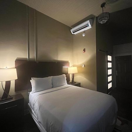 גרינוויל The Skylight Hotel מראה חיצוני תמונה