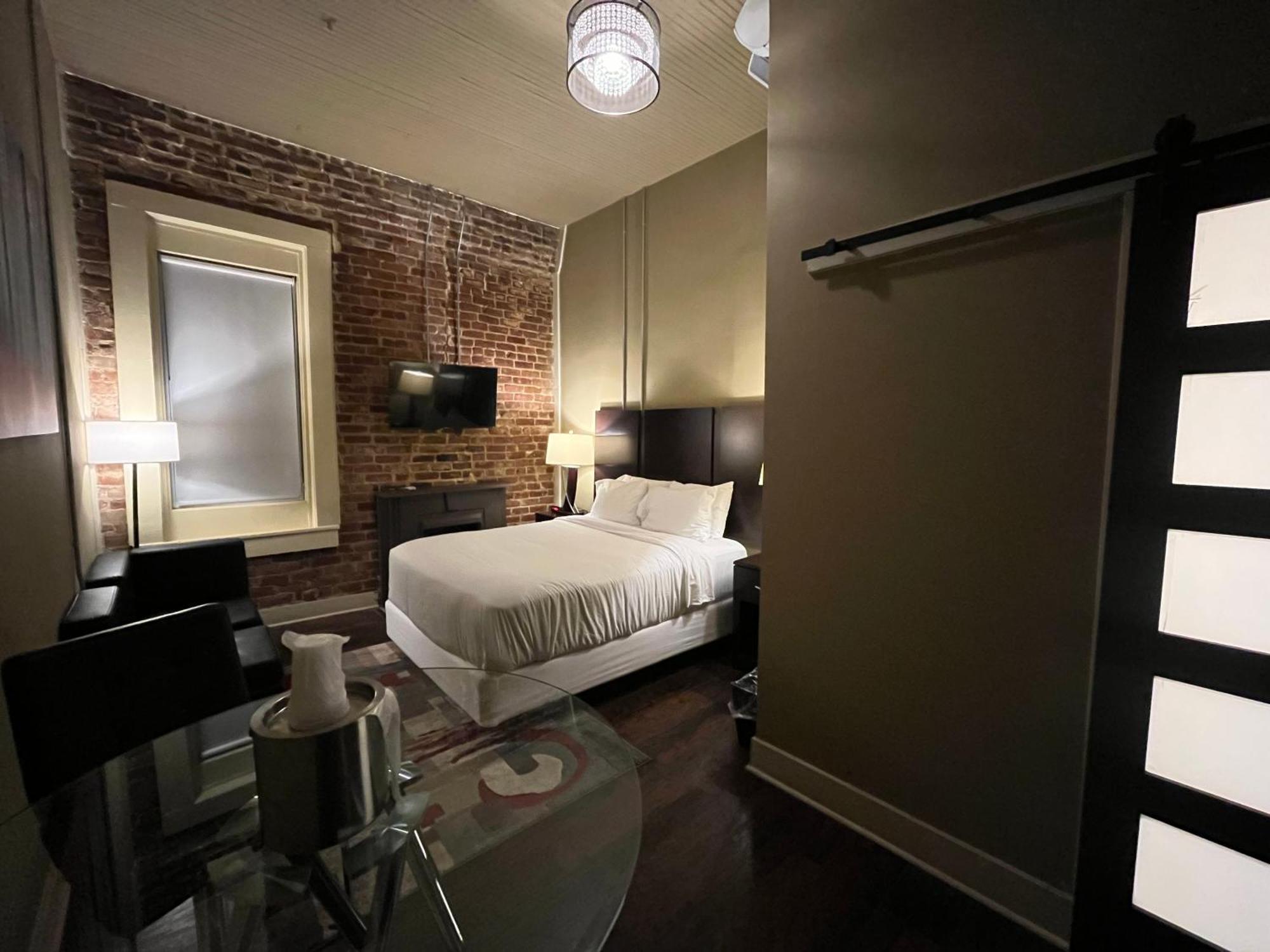 גרינוויל The Skylight Hotel מראה חיצוני תמונה